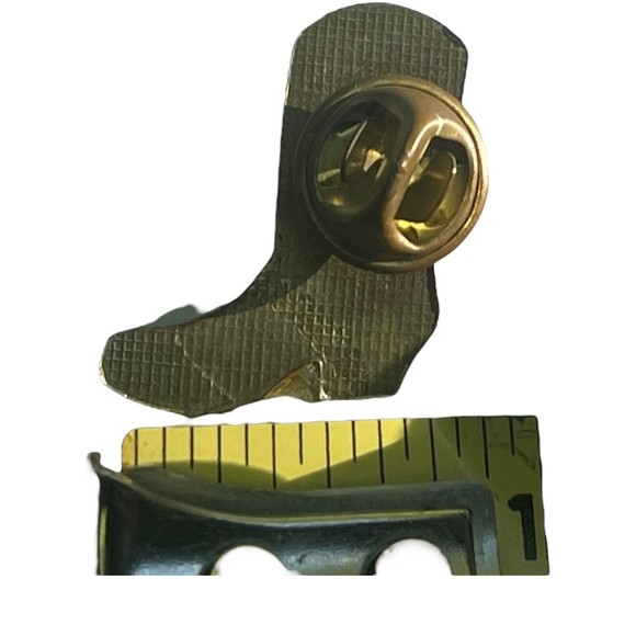 Texas Cowboy Boot Shaped Souvenir Travel Lapel Pin w/ State Flag & Bird - Picture 3 of 3